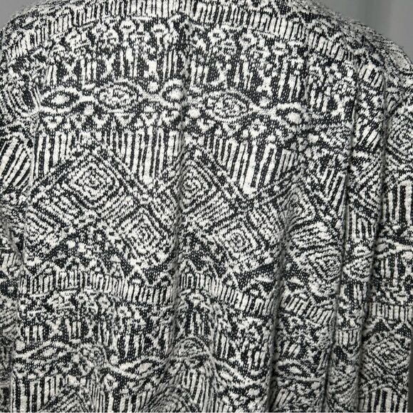 Ariat Women’s Large Black White Long Sleeve Cardigan Asymmetrical Hem Western - Picture 8 of 9